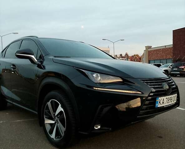 Чорний Лексус НХ, об'ємом двигуна 2 л та пробігом 88 тис. км за 29900 $, фото 6 на Automoto.ua