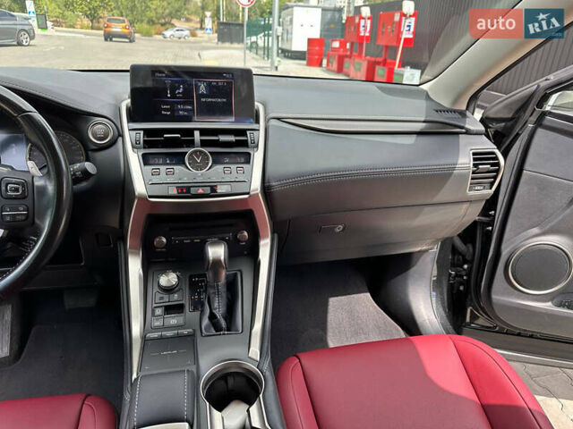 Черный Лексус НХ, объемом двигателя 2 л и пробегом 70 тыс. км за 23999 $, фото 18 на Automoto.ua