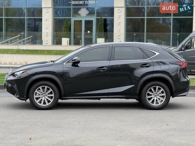 Чорний Лексус НХ, об'ємом двигуна 2 л та пробігом 33 тис. км за 25500 $, фото 6 на Automoto.ua