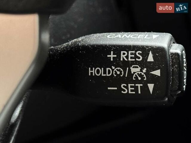 Чорний Лексус НХ, об'ємом двигуна 2 л та пробігом 33 тис. км за 25500 $, фото 26 на Automoto.ua