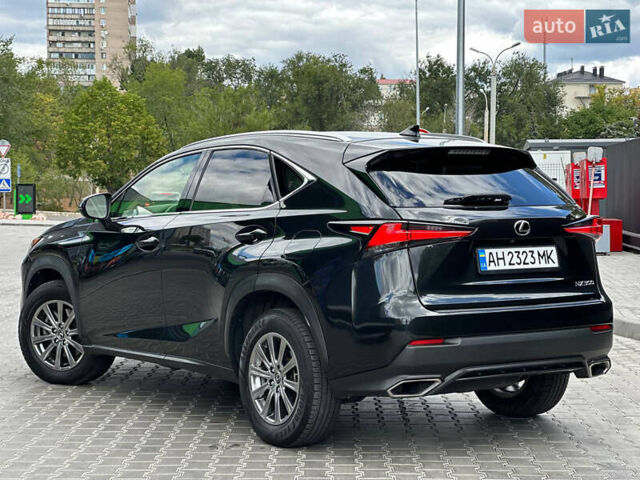 Черный Лексус НХ, объемом двигателя 2 л и пробегом 70 тыс. км за 23999 $, фото 5 на Automoto.ua