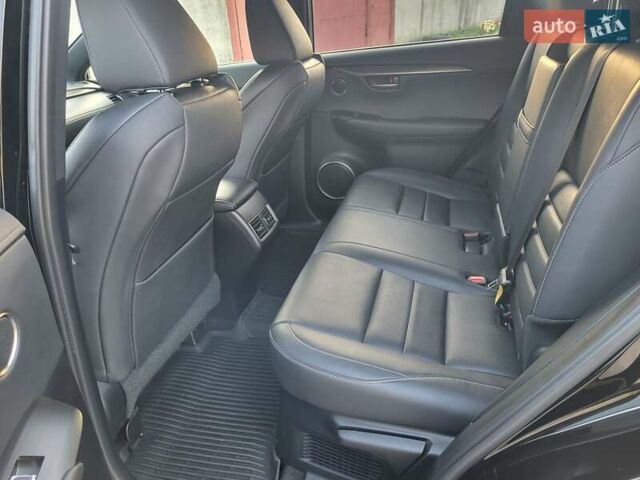Чорний Лексус НХ, об'ємом двигуна 2 л та пробігом 39 тис. км за 33000 $, фото 36 на Automoto.ua