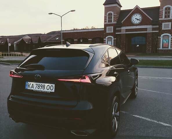 Чорний Лексус НХ, об'ємом двигуна 2 л та пробігом 88 тис. км за 29900 $, фото 3 на Automoto.ua