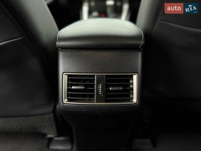 Чорний Лексус НХ, об'ємом двигуна 2 л та пробігом 33 тис. км за 25500 $, фото 51 на Automoto.ua