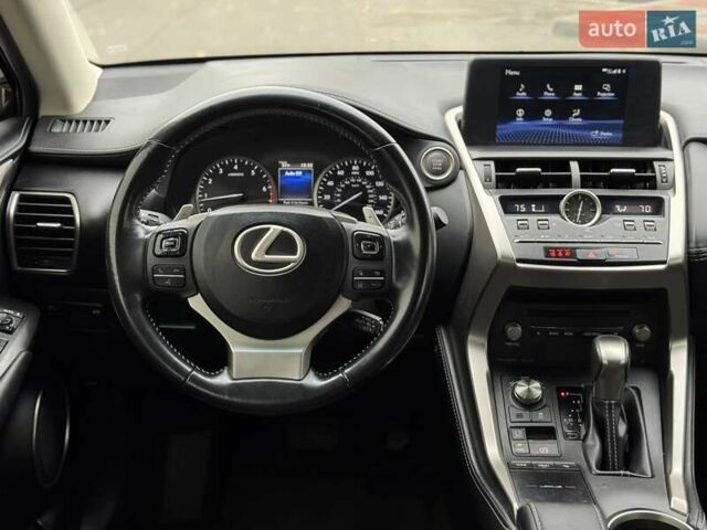 Чорний Лексус НХ, об'ємом двигуна 2 л та пробігом 33 тис. км за 25500 $, фото 17 на Automoto.ua