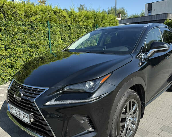 Чорний Лексус НХ, об'ємом двигуна 2.49 л та пробігом 63 тис. км за 41500 $, фото 3 на Automoto.ua