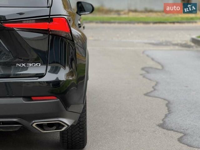 Чорний Лексус НХ, об'ємом двигуна 2 л та пробігом 33 тис. км за 25500 $, фото 9 на Automoto.ua