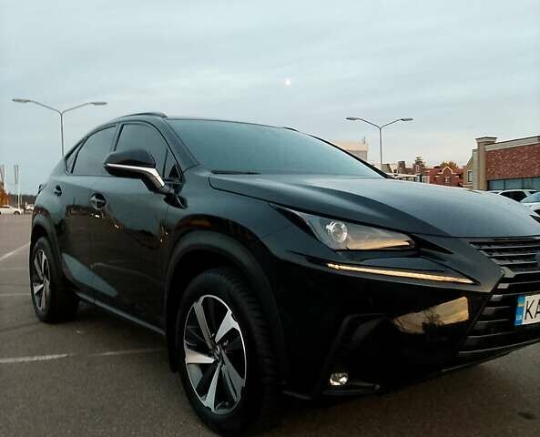 Чорний Лексус НХ, об'ємом двигуна 2 л та пробігом 88 тис. км за 29900 $, фото 8 на Automoto.ua