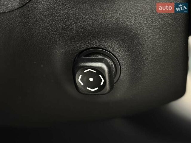 Чорний Лексус НХ, об'ємом двигуна 2 л та пробігом 33 тис. км за 25500 $, фото 27 на Automoto.ua