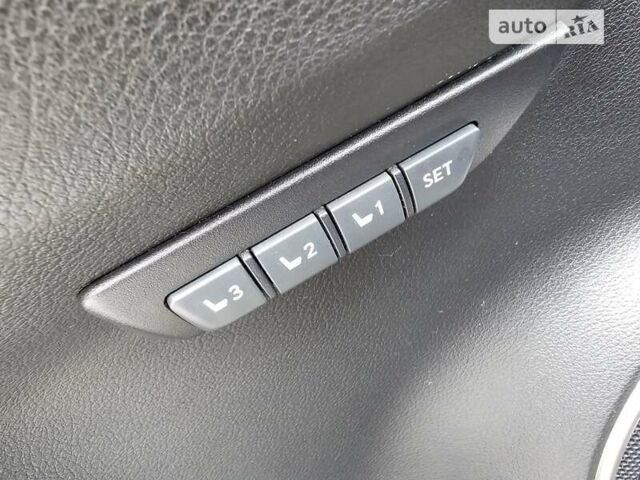Черный Лексус НХ, объемом двигателя 2.49 л и пробегом 27 тыс. км за 34000 $, фото 25 на Automoto.ua