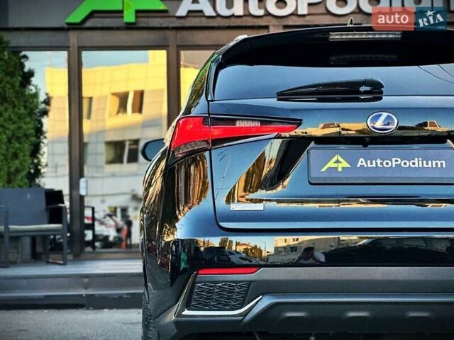 Чорний Лексус НХ, об'ємом двигуна 2.49 л та пробігом 54 тис. км за 39900 $, фото 14 на Automoto.ua