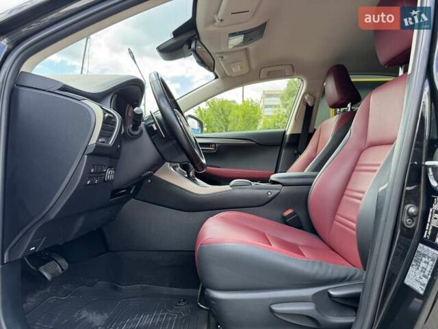 Черный Лексус НХ, объемом двигателя 2 л и пробегом 65 тыс. км за 32500 $, фото 8 на Automoto.ua