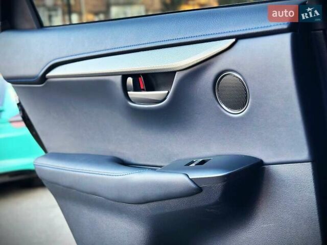 Чорний Лексус НХ, об'ємом двигуна 2.49 л та пробігом 54 тис. км за 39900 $, фото 30 на Automoto.ua