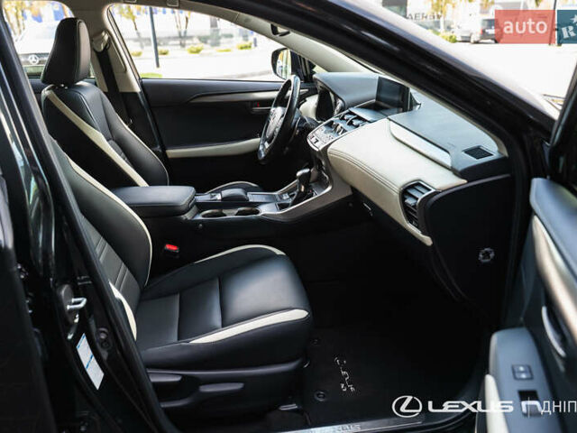 Лексус НХ 2020 у Дніпро (Дніпропетровську) на Automoto.ua Чорний Лексус НХ, об'ємом двигуна 1.99 л та пробігом 99 тис. км за 31200 $, фото 25 на Automoto.ua
