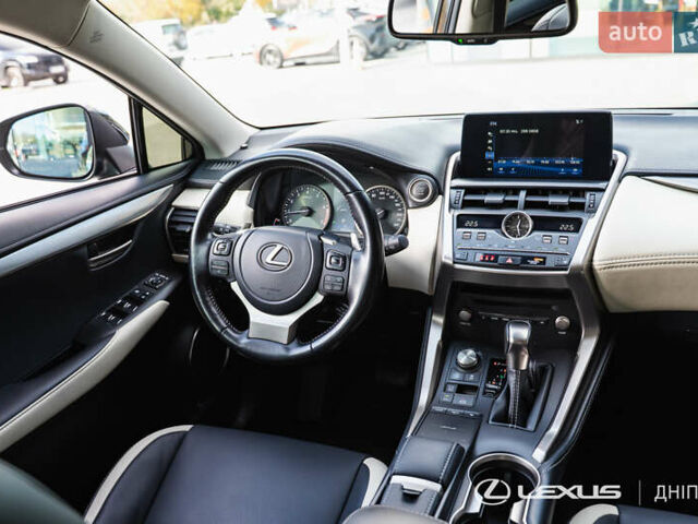 Лексус НХ 2020 у Дніпро (Дніпропетровську) на Automoto.ua Чорний Лексус НХ, об'ємом двигуна 1.99 л та пробігом 99 тис. км за 31200 $, фото 20 на Automoto.ua
