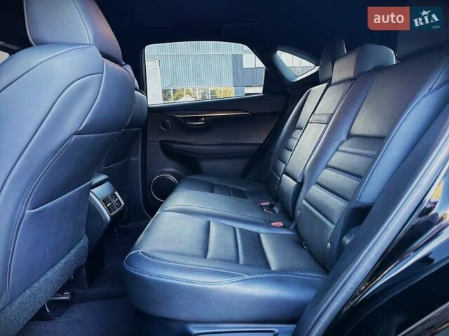Чорний Лексус НХ, об'ємом двигуна 2.49 л та пробігом 54 тис. км за 39900 $, фото 28 на Automoto.ua