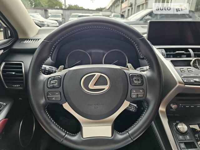 Черный Лексус НХ, объемом двигателя 2.49 л и пробегом 27 тыс. км за 34000 $, фото 30 на Automoto.ua