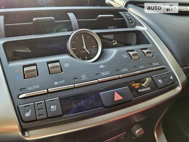 Черный Лексус НХ, объемом двигателя 2.49 л и пробегом 27 тыс. км за 34000 $, фото 40 на Automoto.ua