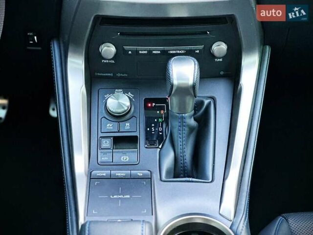 Лексус НХ 2020 у Києві на Automoto.ua Чорний Лексус НХ, об'ємом двигуна 2.49 л та пробігом 54 тис. км за 39900 $, фото 32 на Automoto.ua