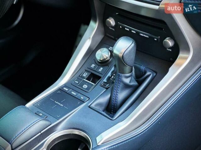 Чорний Лексус НХ, об'ємом двигуна 2.49 л та пробігом 54 тис. км за 39900 $, фото 34 на Automoto.ua