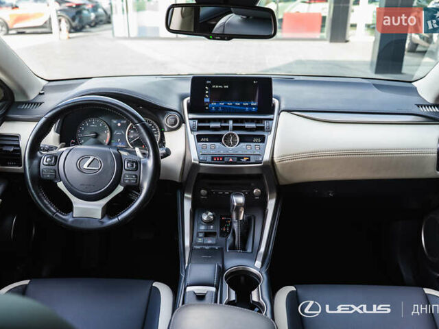 Лексус НХ 2020 у Дніпро (Дніпропетровську) на Automoto.ua Чорний Лексус НХ, об'ємом двигуна 1.99 л та пробігом 99 тис. км за 31200 $, фото 14 на Automoto.ua