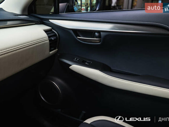 Лексус НХ 2020 у Дніпро (Дніпропетровську) на Automoto.ua Чорний Лексус НХ, об'ємом двигуна 1.99 л та пробігом 99 тис. км за 31200 $, фото 28 на Automoto.ua