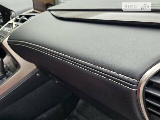 Черный Лексус НХ, объемом двигателя 2.49 л и пробегом 27 тыс. км за 34000 $, фото 21 на Automoto.ua