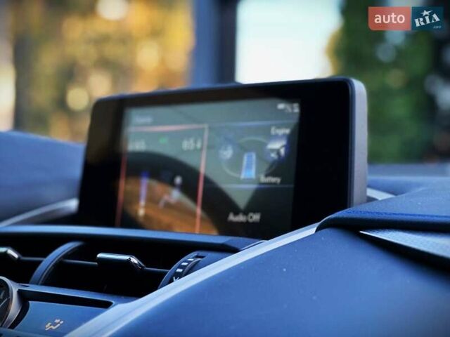 Лексус НХ 2020 у Києві на Automoto.ua Чорний Лексус НХ, об'ємом двигуна 2.49 л та пробігом 54 тис. км за 39900 $, фото 44 на Automoto.ua
