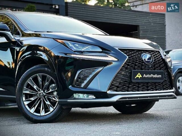 Лексус НХ 2020 у Києві на Automoto.ua Чорний Лексус НХ, об'ємом двигуна 2.49 л та пробігом 54 тис. км за 39900 $, фото 7 на Automoto.ua