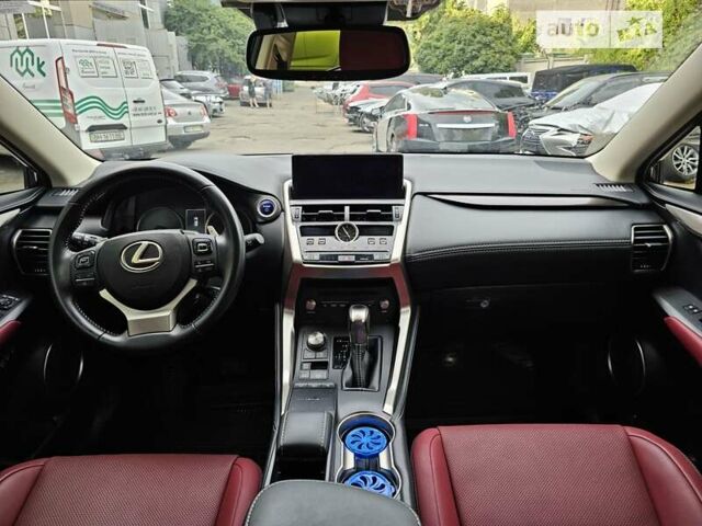 Черный Лексус НХ, объемом двигателя 2.49 л и пробегом 27 тыс. км за 34000 $, фото 22 на Automoto.ua