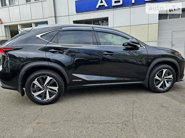 Черный Лексус НХ, объемом двигателя 2.49 л и пробегом 27 тыс. км за 34000 $, фото 6 на Automoto.ua