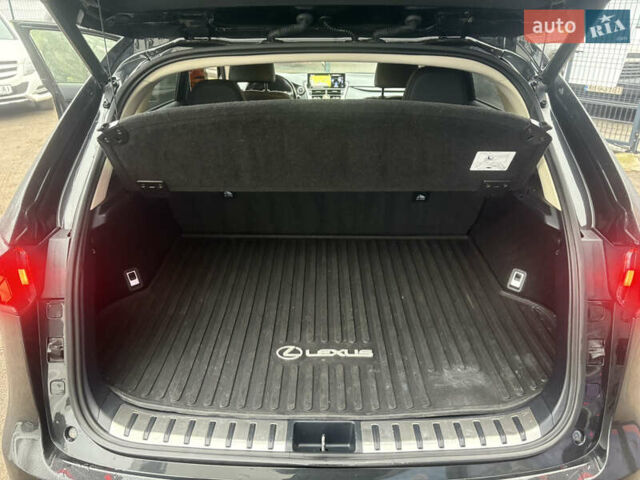 Черный Лексус НХ, объемом двигателя 2.49 л и пробегом 83 тыс. км за 38600 $, фото 17 на Automoto.ua