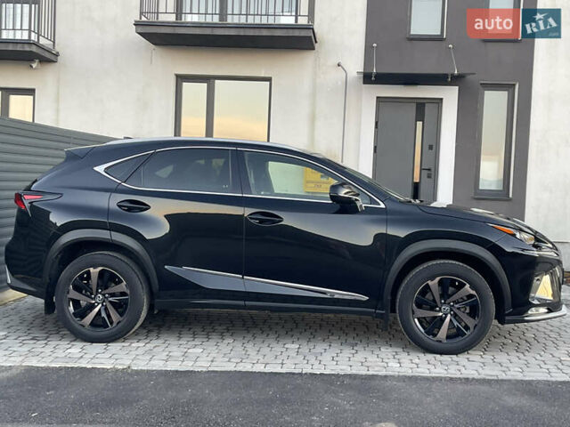 Черный Лексус НХ, объемом двигателя 1.99 л и пробегом 101 тыс. км за 33800 $, фото 21 на Automoto.ua