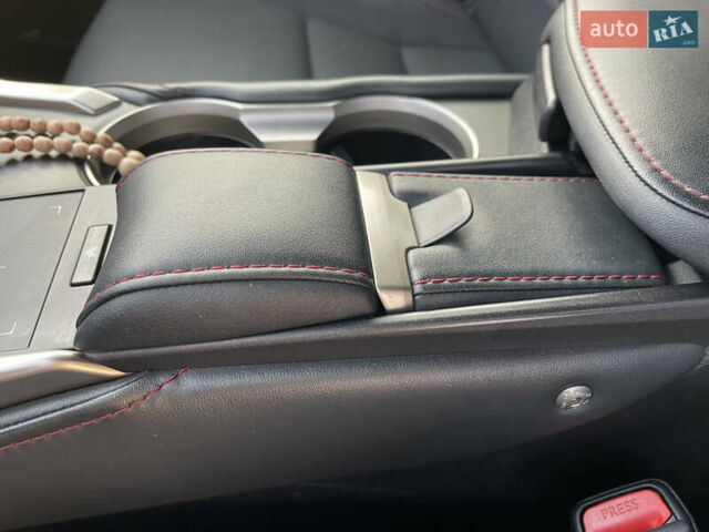 Черный Лексус НХ, объемом двигателя 1.99 л и пробегом 101 тыс. км за 33800 $, фото 42 на Automoto.ua