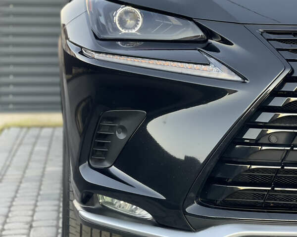 Черный Лексус НХ, объемом двигателя 1.99 л и пробегом 101 тыс. км за 33800 $, фото 20 на Automoto.ua