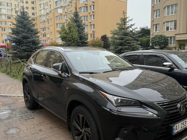 Чорний Лексус НХ, об'ємом двигуна 2 л та пробігом 53 тис. км за 40000 $, фото 6 на Automoto.ua