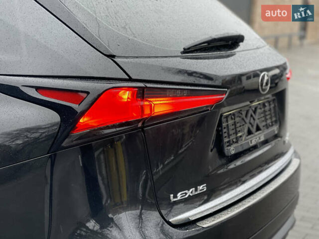 Черный Лексус НХ, объемом двигателя 1.99 л и пробегом 101 тыс. км за 33800 $, фото 33 на Automoto.ua