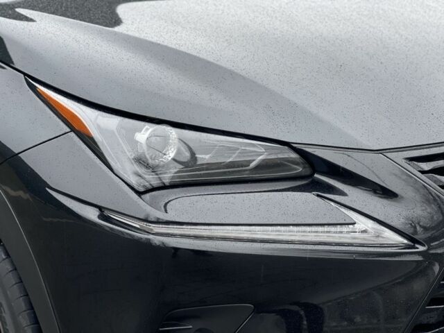 Черный Лексус НХ, объемом двигателя 2 л и пробегом 92 тыс. км за 33800 $, фото 4 на Automoto.ua