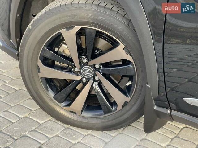 Черный Лексус НХ, объемом двигателя 2 л и пробегом 98 тыс. км за 36800 $, фото 8 на Automoto.ua