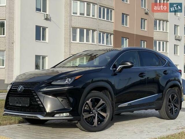 Черный Лексус НХ, объемом двигателя 2 л и пробегом 98 тыс. км за 36800 $, фото 2 на Automoto.ua
