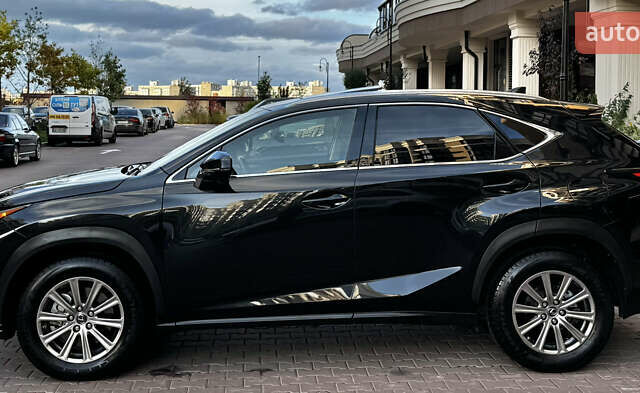 Черный Лексус НХ, объемом двигателя 2 л и пробегом 36 тыс. км за 31500 $, фото 10 на Automoto.ua