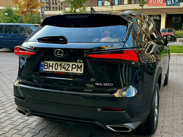 Черный Лексус НХ, объемом двигателя 2 л и пробегом 36 тыс. км за 31500 $, фото 16 на Automoto.ua