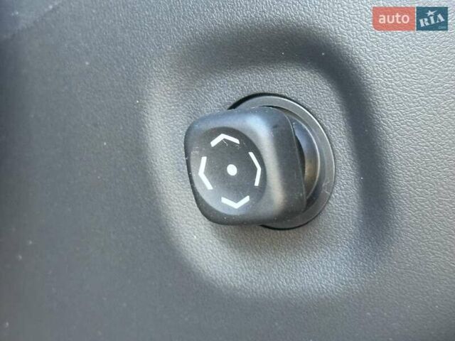 Черный Лексус НХ, объемом двигателя 2.49 л и пробегом 28 тыс. км за 47999 $, фото 18 на Automoto.ua