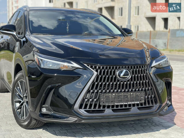 Чорний Лексус НХ, об'ємом двигуна 2.49 л та пробігом 30 тис. км за 48800 $, фото 2 на Automoto.ua
