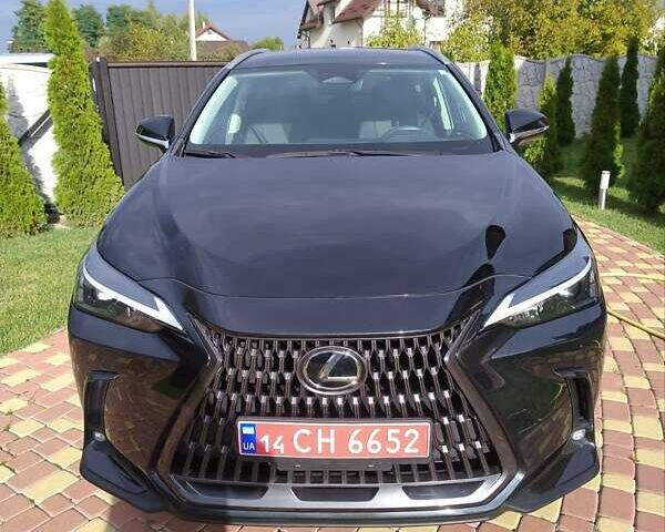 Чорний Лексус НХ, об'ємом двигуна 2.5 л та пробігом 31 тис. км за 37500 $, фото 2 на Automoto.ua