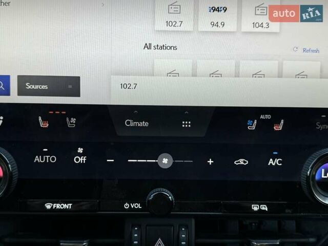 Черный Лексус НХ, объемом двигателя 2.49 л и пробегом 28 тыс. км за 47999 $, фото 30 на Automoto.ua