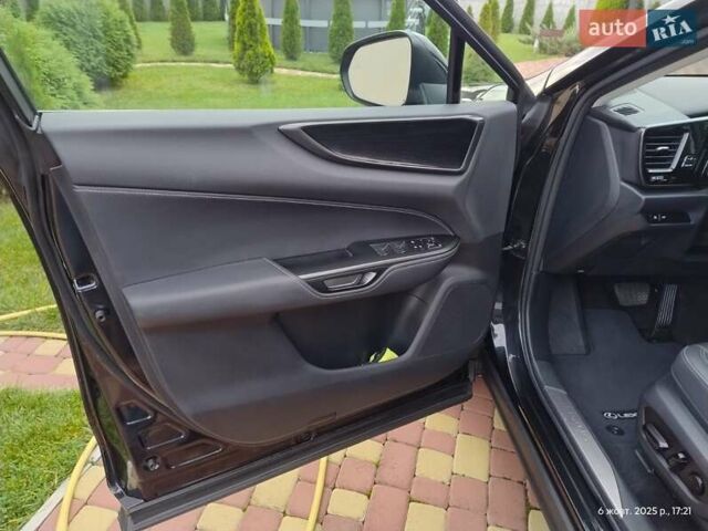 Чорний Лексус НХ, об'ємом двигуна 2.5 л та пробігом 31 тис. км за 37500 $, фото 10 на Automoto.ua