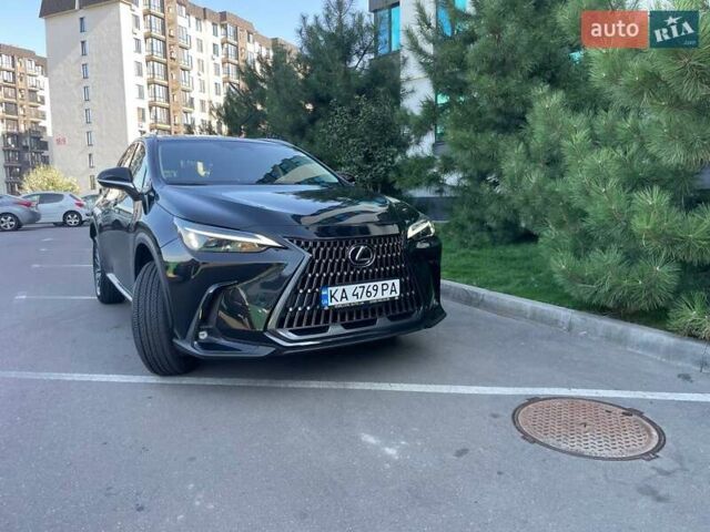 Черный Лексус НХ, объемом двигателя 2.49 л и пробегом 22 тыс. км за 43900 $, фото 4 на Automoto.ua