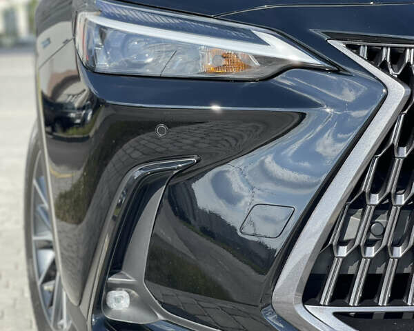 Чорний Лексус НХ, об'ємом двигуна 2.49 л та пробігом 30 тис. км за 48800 $, фото 4 на Automoto.ua