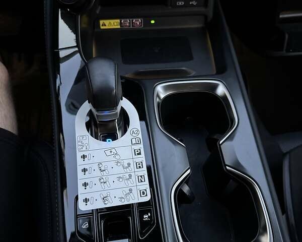 Черный Лексус НХ, объемом двигателя 2.49 л и пробегом 61 тыс. км за 46900 $, фото 36 на Automoto.ua
